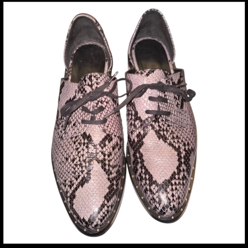 EUC Freda Salvador Wit Taupe Snake Leather D'Orsay Oxfords Flats Size 8